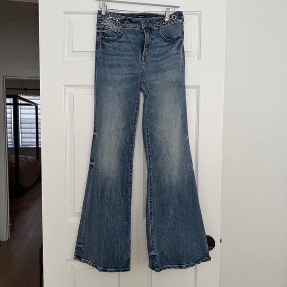 Express flare jeans size 4 - Picture 2 of 5